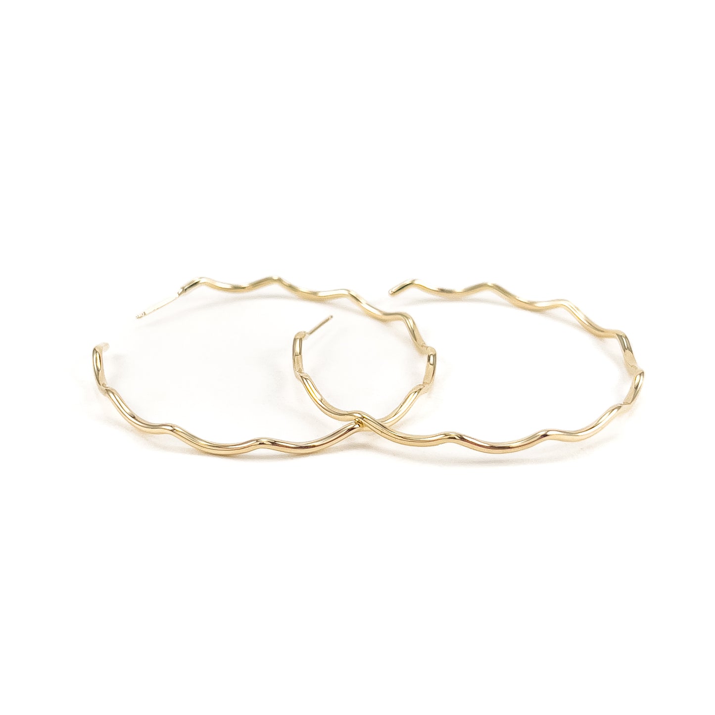 The Scallop Hoop in Gold