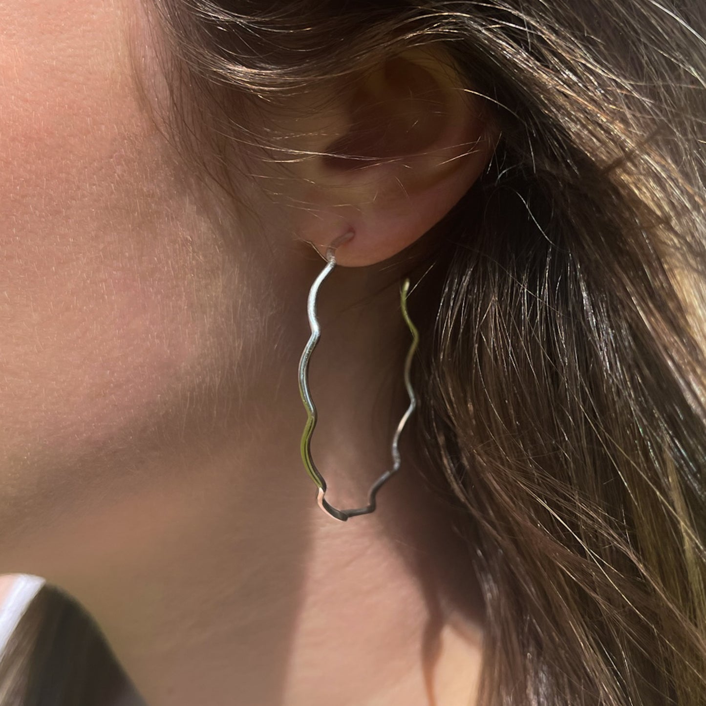 The Scallop Hoop in Silver