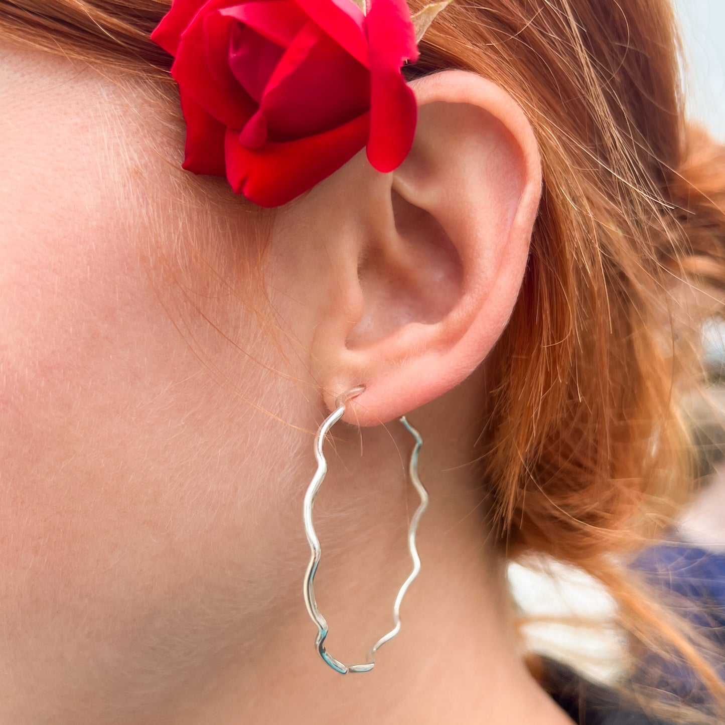 The Scallop Hoop in Silver