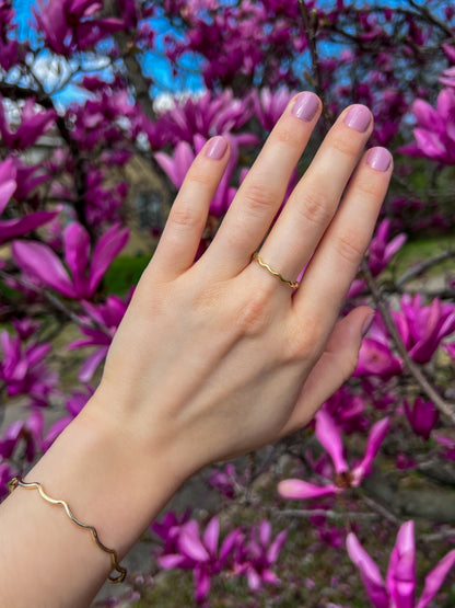 The Scallop Ring in Gold